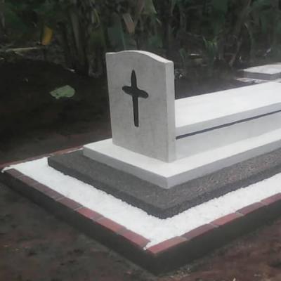 Uganda Grave Construction 14