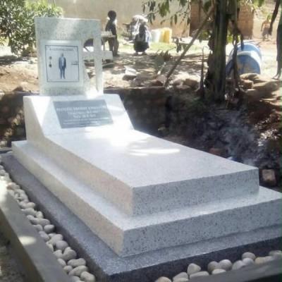 Uganda Grave Construction 15